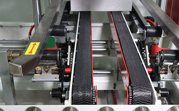 側(cè)封式封箱機,封箱機,封箱包裝機生產(chǎn)廠家