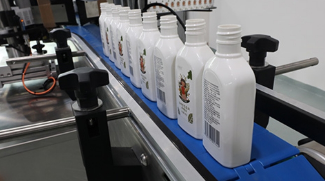 全自動雙側(cè)面貼標(biāo)機,側(cè)面貼標(biāo)機,全自動貼標(biāo)機生產(chǎn)廠家